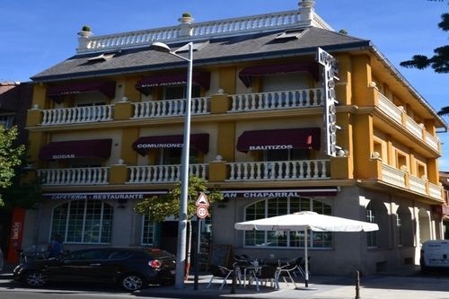 Hotel Don Angel Villanueva de la Canada Exterior photo